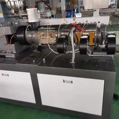 Extruder met enkele schroef